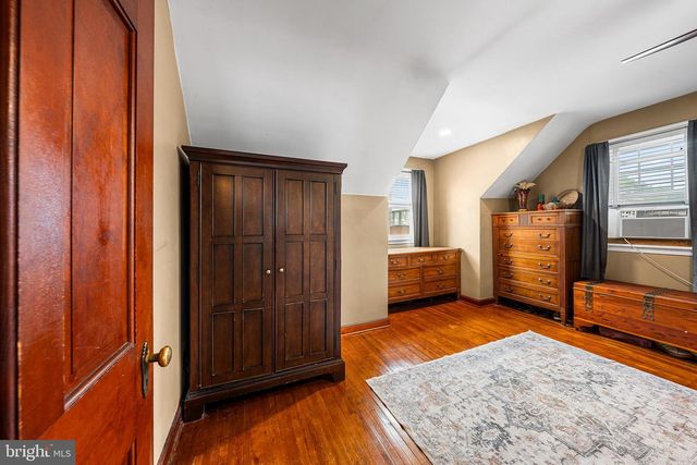24 SYCAMORE ST, Hellertown, PA 18055