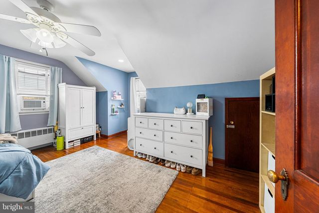 24 SYCAMORE ST, Hellertown, PA 18055
