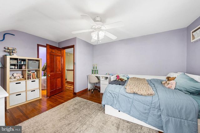 24 SYCAMORE ST, Hellertown, PA 18055