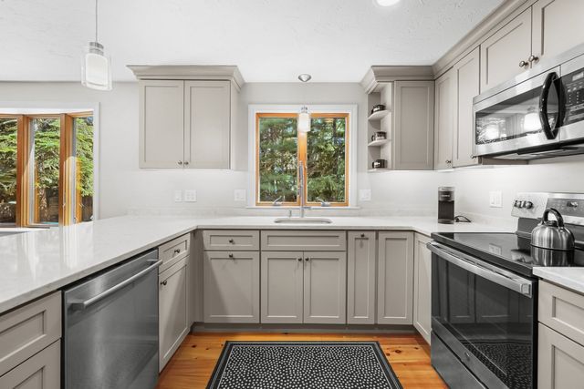 78 High Street, Barnstable, MA 02635