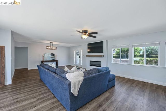 1601 Apricot Way, Brentwood, CA 94513