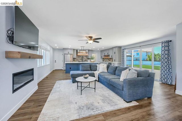 1601 Apricot Way, Brentwood, CA 94513