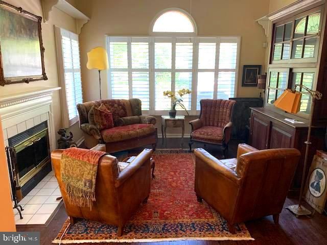 17 RANDOLPH CT, Newtown, PA 18940