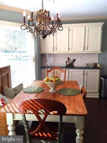 17 RANDOLPH CT, Newtown, PA 18940