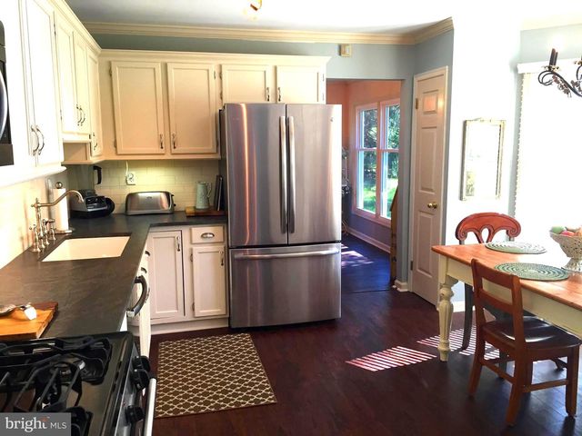 17 RANDOLPH CT, Newtown, PA 18940