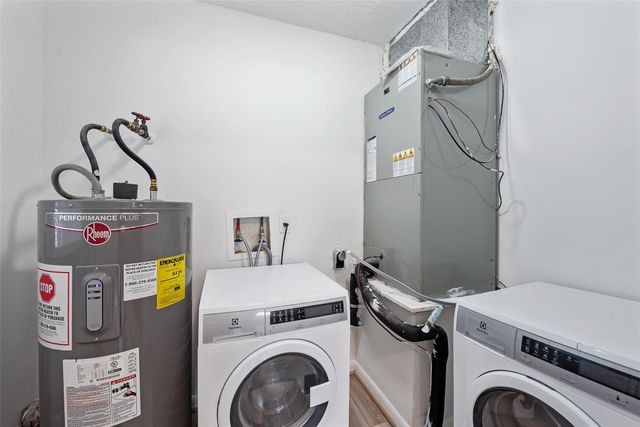 910 Judiway Street, Houston, TX 77018