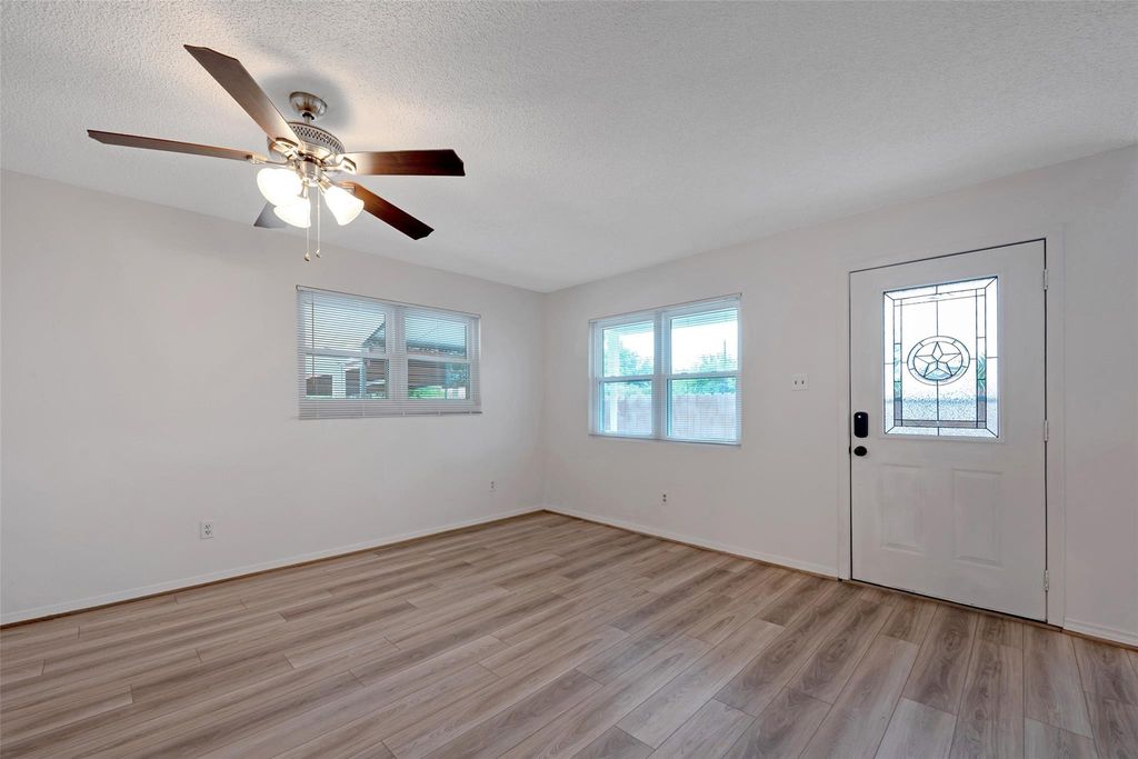 910 Judiway Street, Houston, TX 77018