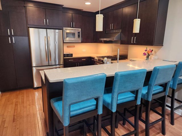 134 W WOOD Street 134, Palatine, IL 60067