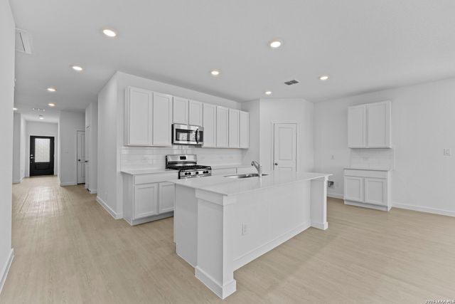 9423 Dassler Springs, Converse, TX 78109