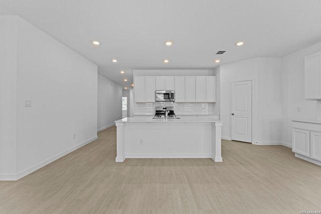 9423 Dassler Springs, Converse, TX 78109