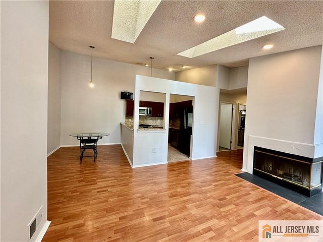 111 Lindsey Court 3416, Franklin, NJ 08823