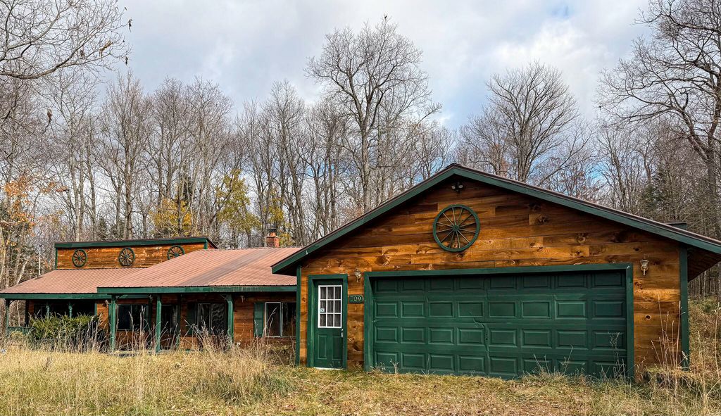 709 Reynoldston Road, North Bangor, NY 12966