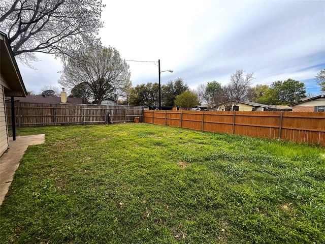 3717 Cranston Court E, Irving, TX 75062