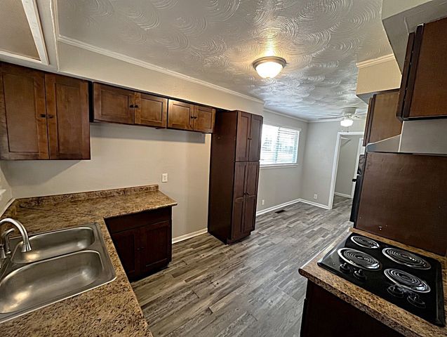 3717 Cranston Court E, Irving, TX 75062