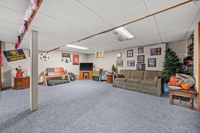 320 W Van Norman AVENUE, Milwaukee, WI 53207