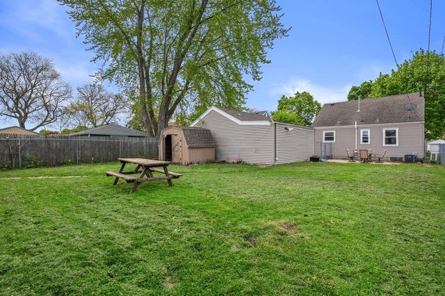 320 W Van Norman AVENUE, Milwaukee, WI 53207