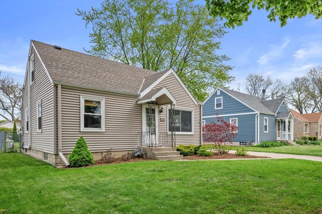 320 W Van Norman AVENUE, Milwaukee, WI 53207