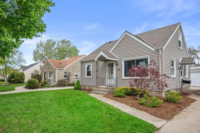 320 W Van Norman AVENUE, Milwaukee, WI 53207
