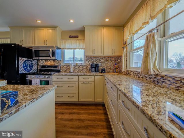 708 JAMES CIR, Swarthmore, PA 19081