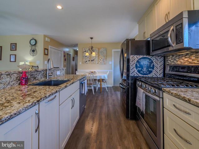 708 JAMES CIR, Swarthmore, PA 19081