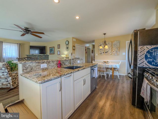 708 JAMES CIR, Swarthmore, PA 19081