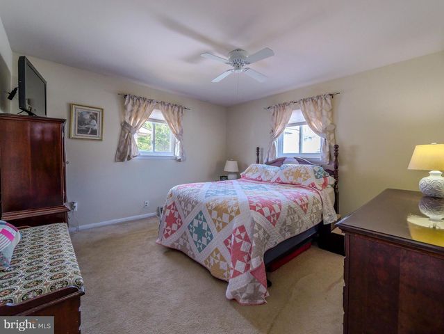 708 JAMES CIR, Swarthmore, PA 19081