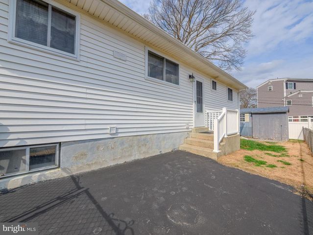 708 JAMES CIR, Swarthmore, PA 19081