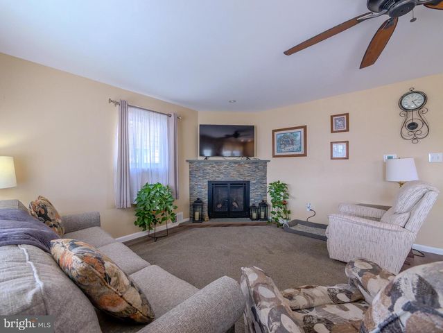 708 JAMES CIR, Swarthmore, PA 19081