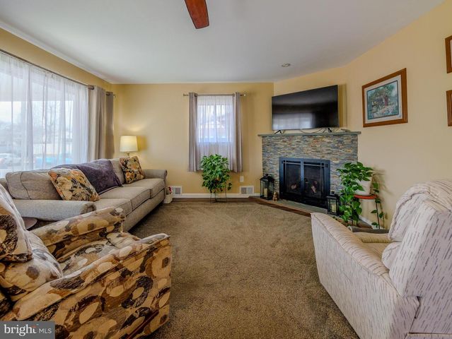 708 JAMES CIR, Swarthmore, PA 19081