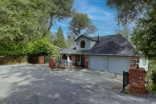 11448 Madrone Ct, Auburn, CA 95602