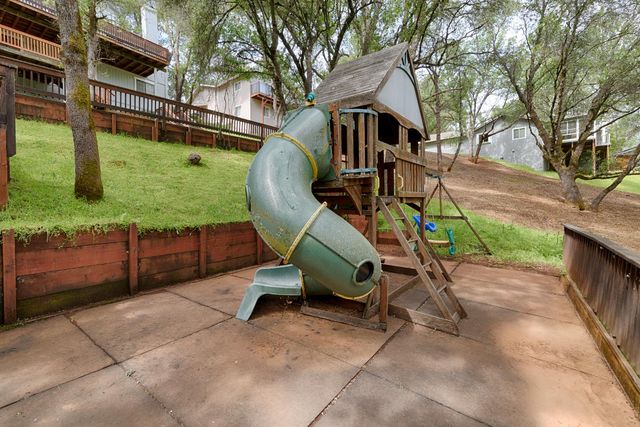 11448 Madrone Ct, Auburn, CA 95602