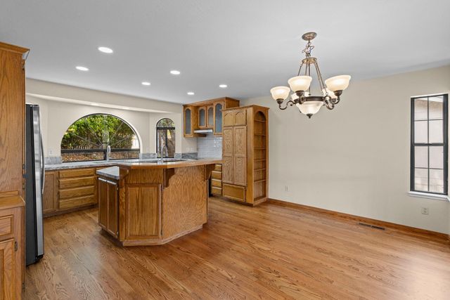 11448 Madrone Ct, Auburn, CA 95602
