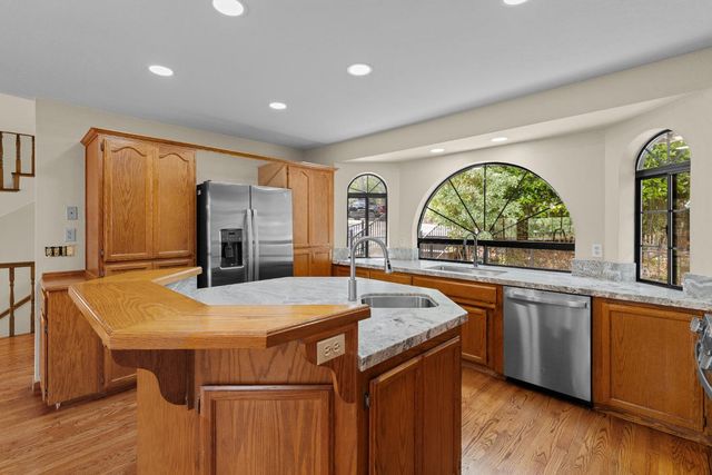 11448 Madrone Ct, Auburn, CA 95602