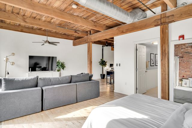 210 Broadway 304, Everett, MA 02149