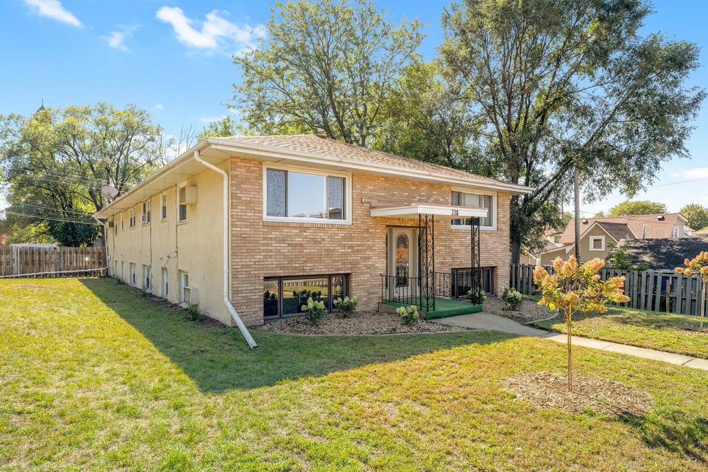 338 18th Avenue NE, Minneapolis, MN 55418 — photo 2