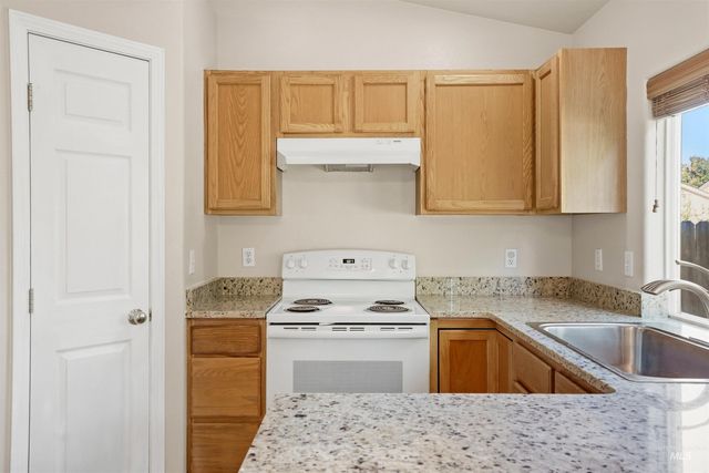 1209 Gold Creek Dr, Caldwell, ID 83607