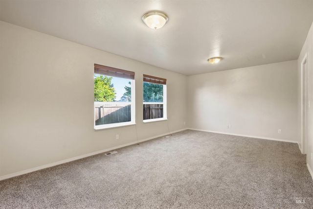 1209 Gold Creek Dr, Caldwell, ID 83607