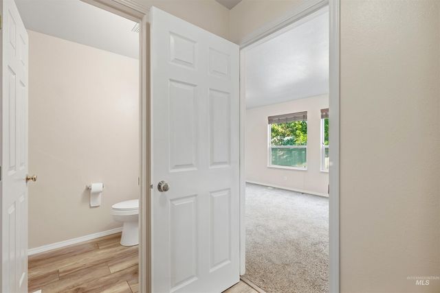1209 Gold Creek Dr, Caldwell, ID 83607