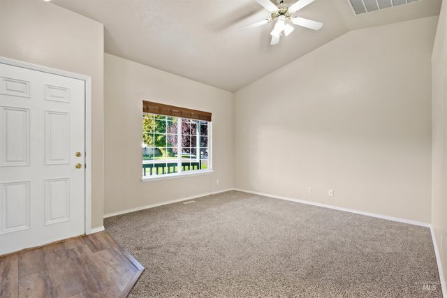 1209 Gold Creek Dr, Caldwell, ID 83607