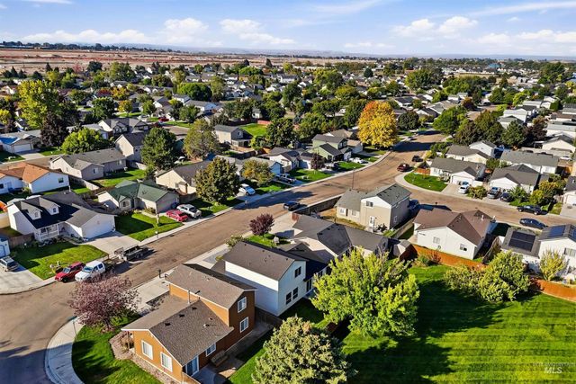 1209 Gold Creek Dr, Caldwell, ID 83607