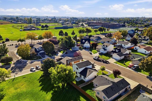 1209 Gold Creek Dr, Caldwell, ID 83607