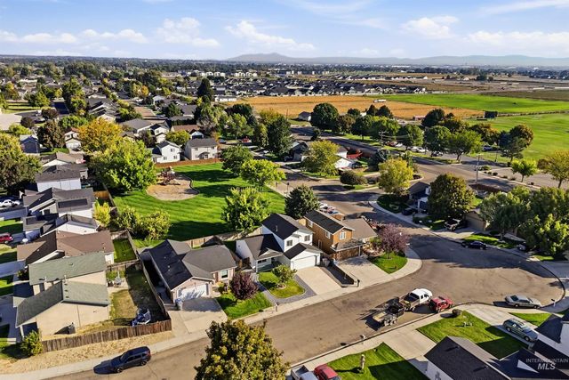 1209 Gold Creek Dr, Caldwell, ID 83607