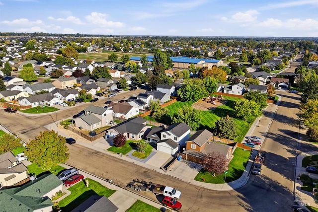 1209 Gold Creek Dr, Caldwell, ID 83607