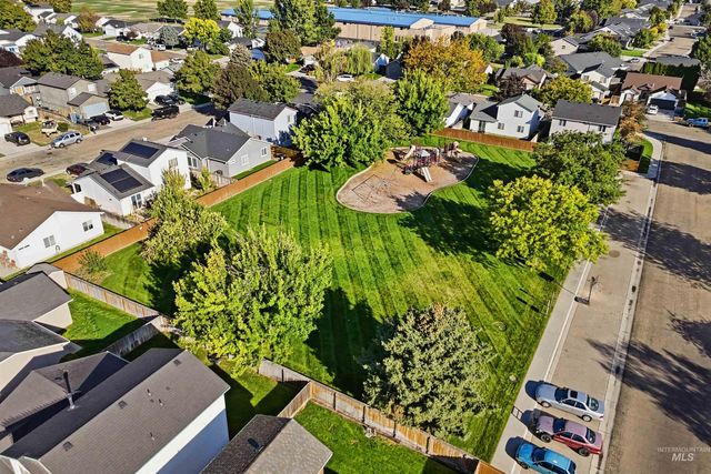 1209 Gold Creek Dr, Caldwell, ID 83607