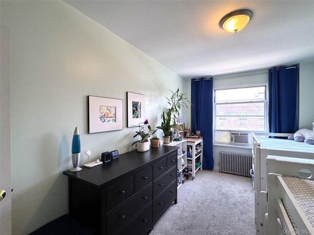 141-02 78th Road 3K, Flushing, NY 11367