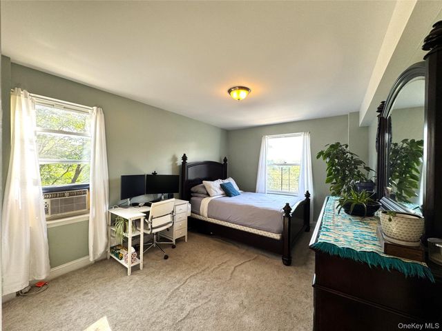 141-02 78th Road 3K, Flushing, NY 11367