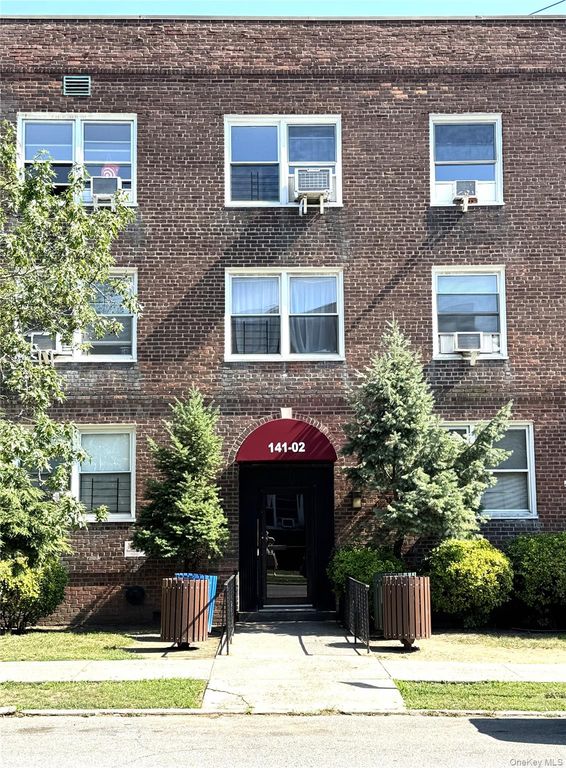 141-02 78th Road 3K, Flushing, NY 11367