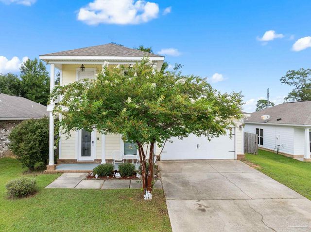5740 Blackhorse Cir, Pensacola, FL 32526
