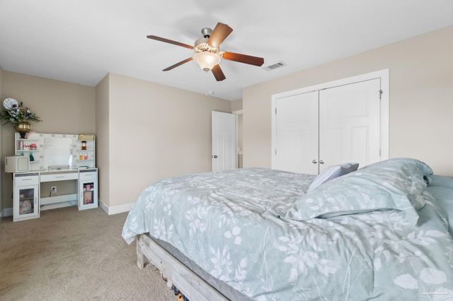 5740 Blackhorse Cir, Pensacola, FL 32526