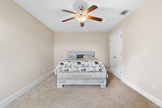 5740 Blackhorse Cir, Pensacola, FL 32526